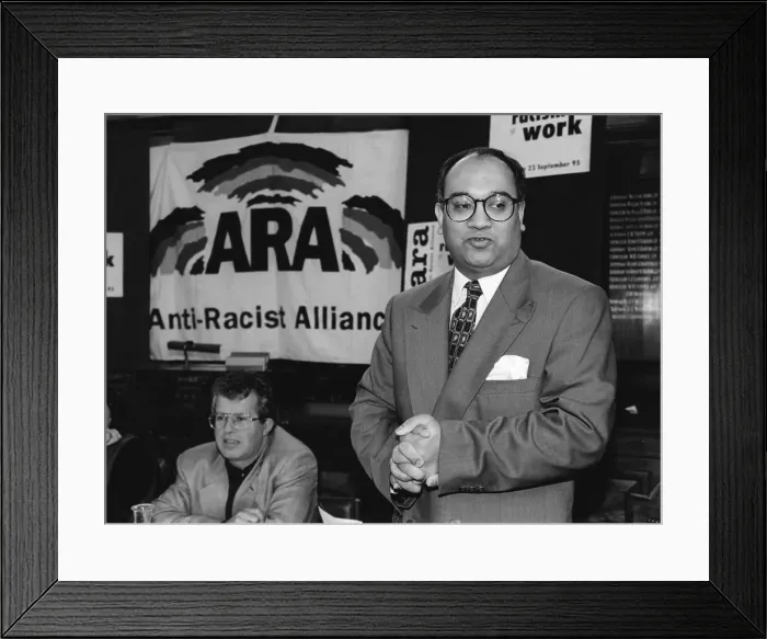 Framed Print : Keith Vaz, British Labour Party politician Framed Print : Keith Vaz, British Labour Party politician