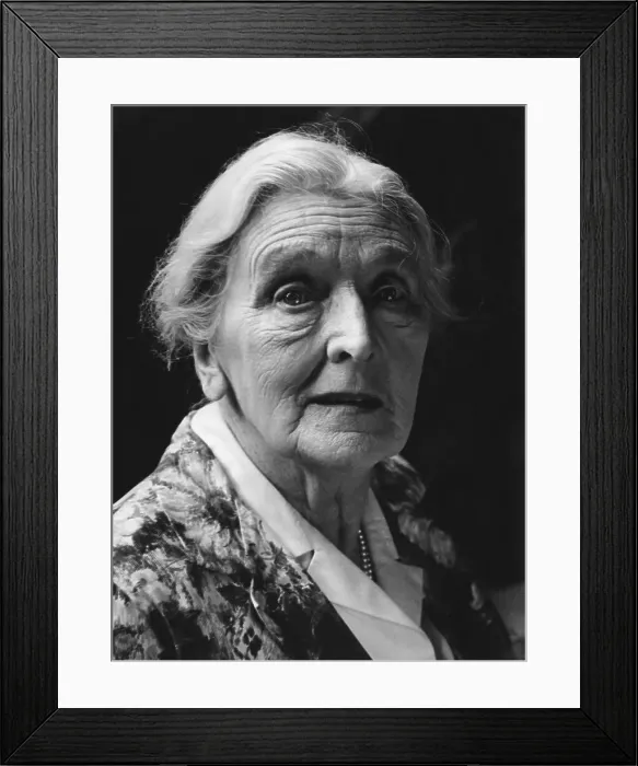 Framed Print : Sybil Thorndike, British actress of stage and screen Framed Print : Sybil Thorndike, British actress of stage and screen