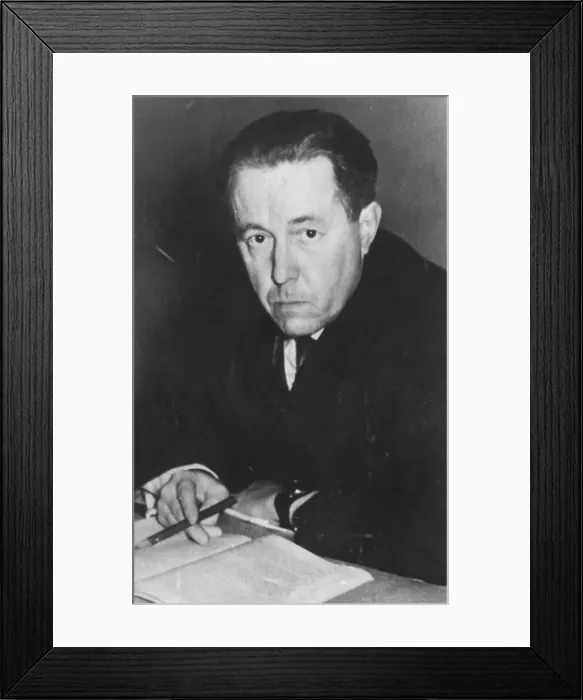 Framed Print : Alexander Solzhenitsyn, Russian writer Framed Print : Alexander Solzhenitsyn, Russian writer