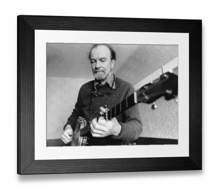 Framed Print : Pete Seeger, American folk musician and singer-songwriter Framed Print : Pete Seeger, American folk musician and singer-songwriter