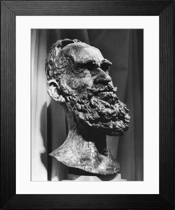 Framed Print : Epstein portrait bust of George Bernard Shaw Framed Print : Epstein portrait bust of George Bernard Shaw