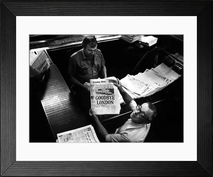 Framed Print : London Evening News final issue Framed Print : London Evening News final issue