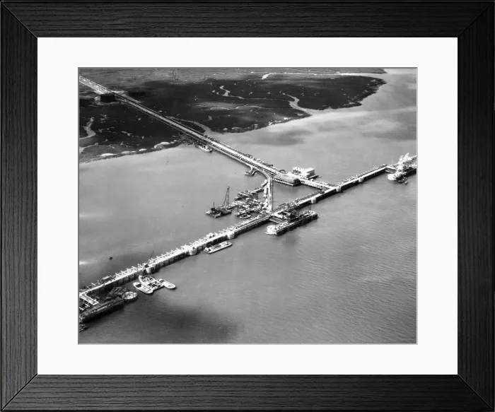 Framed Print : Fawley Oil Refinery Framed Print : Fawley Oil Refinery