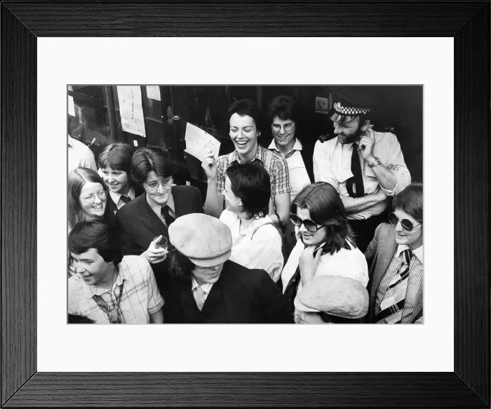 Framed Print : Women protest at El Vino serving policy Framed Print : Women protest at El Vino serving policy