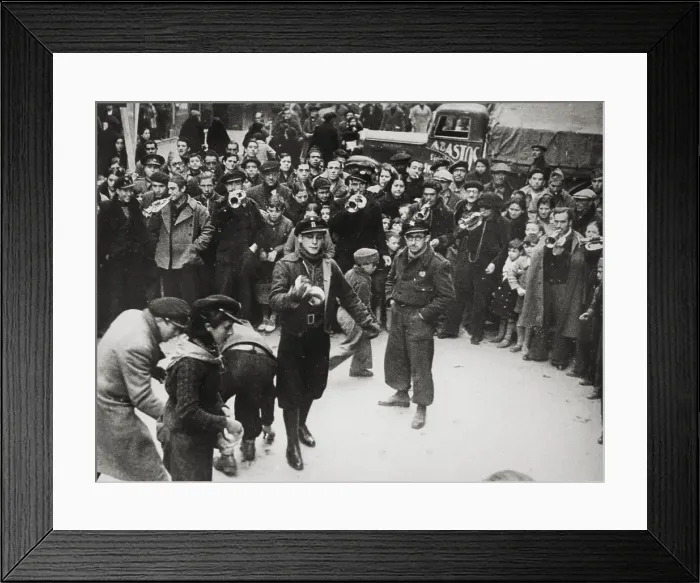 Framed Print : Spanish Civil War (1936-1939). Cornet call to Framed Print : Spanish Civil War (1936-1939). Cornet call to