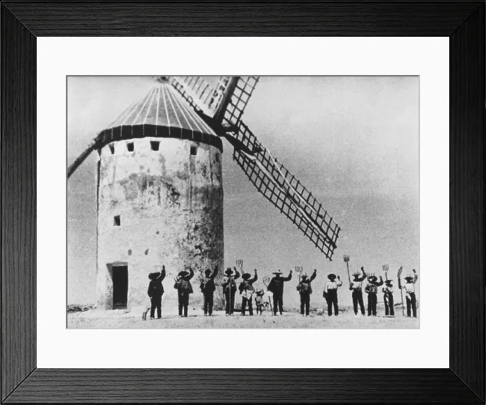 Framed Print : Spanish Civil War (1936-1939). Castilian farmers Framed Print : Spanish Civil War (1936-1939). Castilian farmers