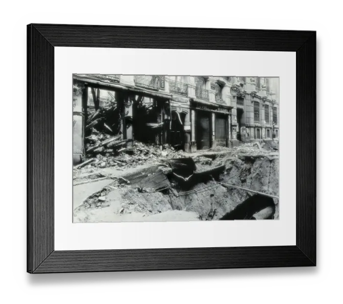 Framed Print : Spain. Civil War (1936-1939). The street San Framed Print : Spain. Civil War (1936-1939). The street San