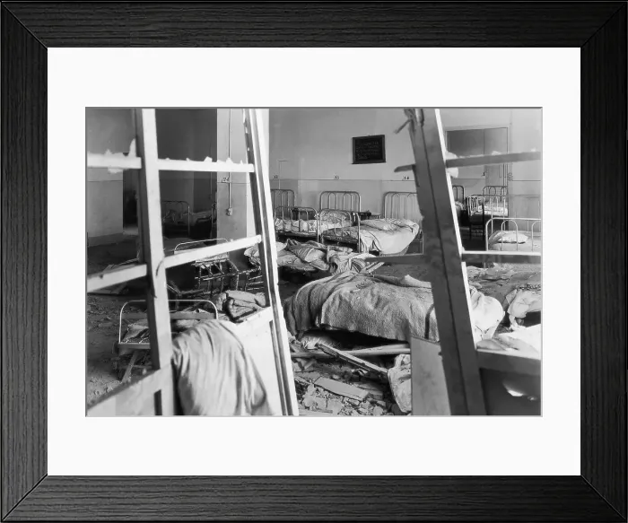 Framed Print : SPAIN. Valencia. Spanish Civil War (1936-1939)