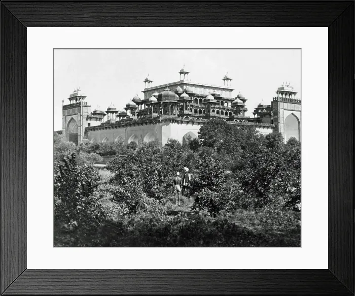 Framed Print : Mausoleum of Akbar, Sikandara, Agra, India Framed Print : Mausoleum of Akbar, Sikandara, Agra, India