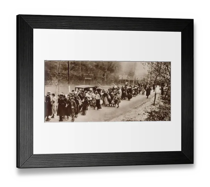 Framed Print : Some of the Republican refugees who fled Spain for France after the fall of Barcelona. Straggling line of women and children marshalled by French Gardes mobiles, while crossing the frontier. Date: January 1939 Framed Print : Some of the Republican refugees who fled Spain for France after the fall of Barcelona. Straggling line of women and children marshalled by French Gardes mobiles, while crossing the frontier. Date: January 1939