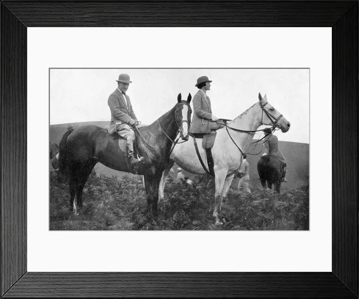 Framed Print : Cecil Aldin with Mrs A J Munnings (Florence Carter Wood)