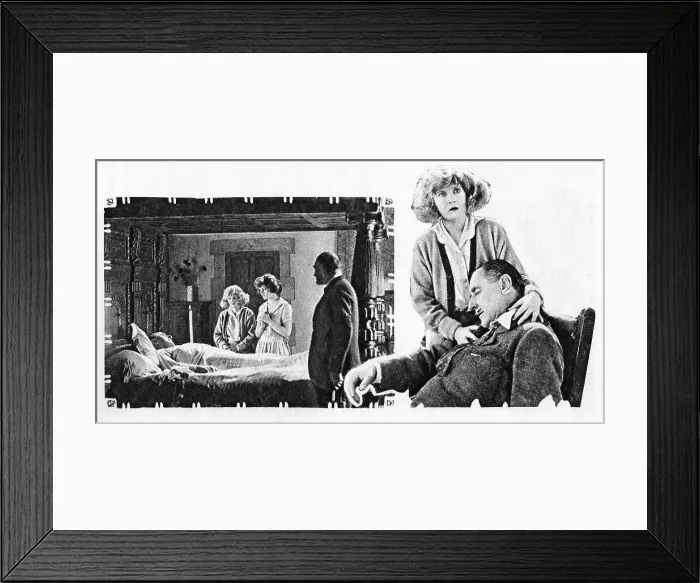Framed Print : A scene from Paddy the Next Best Thing (1923) Framed Print : A scene from Paddy the Next Best Thing (1923)