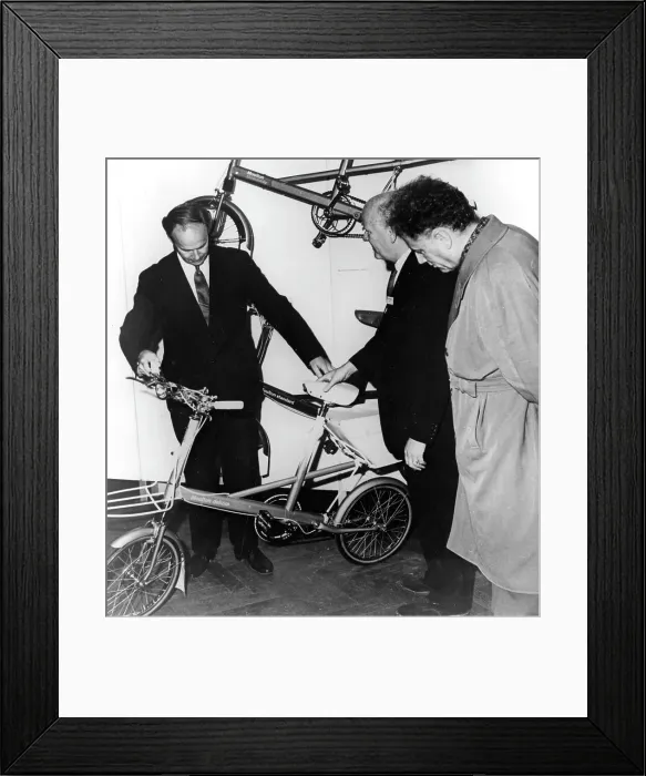 Framed Print : British Design Exhibition in Moscow, Soviet Union Framed Print : British Design Exhibition in Moscow, Soviet Union