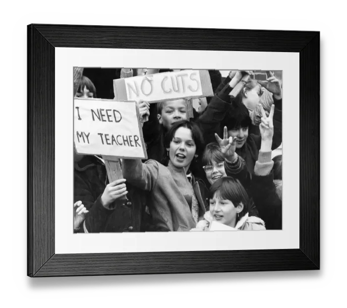 Framed Print : Children campaigning against education cuts, Essex Framed Print : Children campaigning against education cuts, Essex