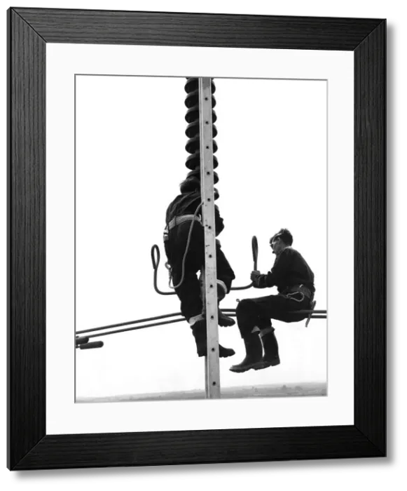 Framed Print : CEGB linesmen doing maintenance work, Kent Framed Print : CEGB linesmen doing maintenance work, Kent