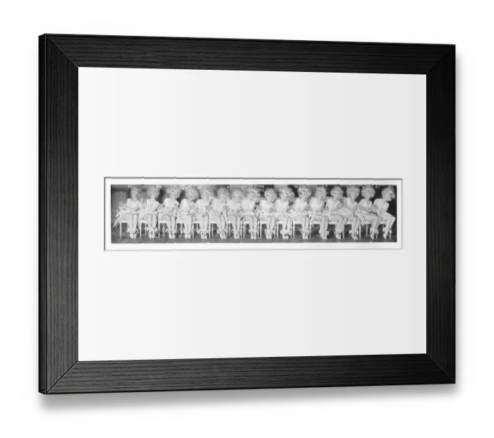 Framed Print : The Lawrence Tiller Girls in An Aus Die, Admiralspalast, Ber Framed Print : The Lawrence Tiller Girls in An Aus Die, Admiralspalast, Ber