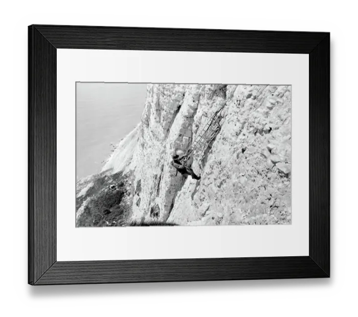 Framed Print : Beachy Head, near Eastbourne, Sussex Framed Print : Beachy Head, near Eastbourne, Sussex