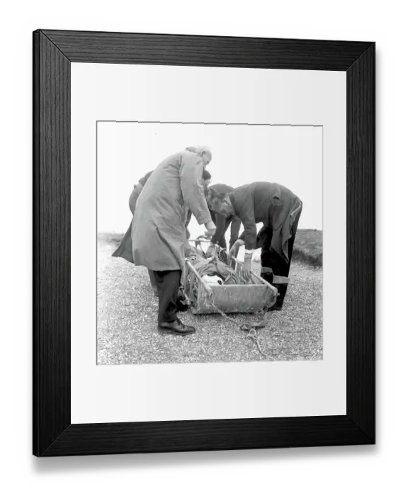 Framed Print : Beachy Head, near Eastbourne, Sussex Framed Print : Beachy Head, near Eastbourne, Sussex
