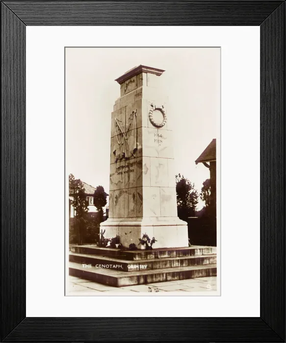 Framed Print : The Cenotaph - Grimsby, Humberside Framed Print : The Cenotaph - Grimsby, Humberside