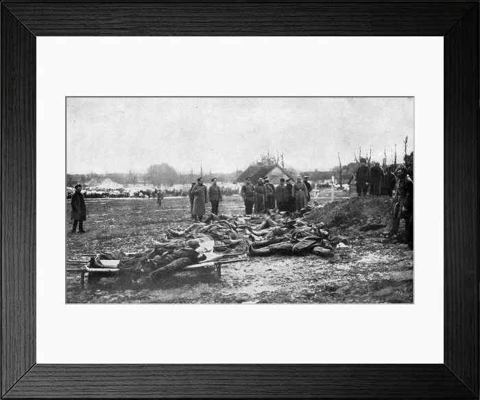 Framed Print : Fallen Russian soldiers ready for burial, Russia, WW1 Framed Print : Fallen Russian soldiers ready for burial, Russia, WW1