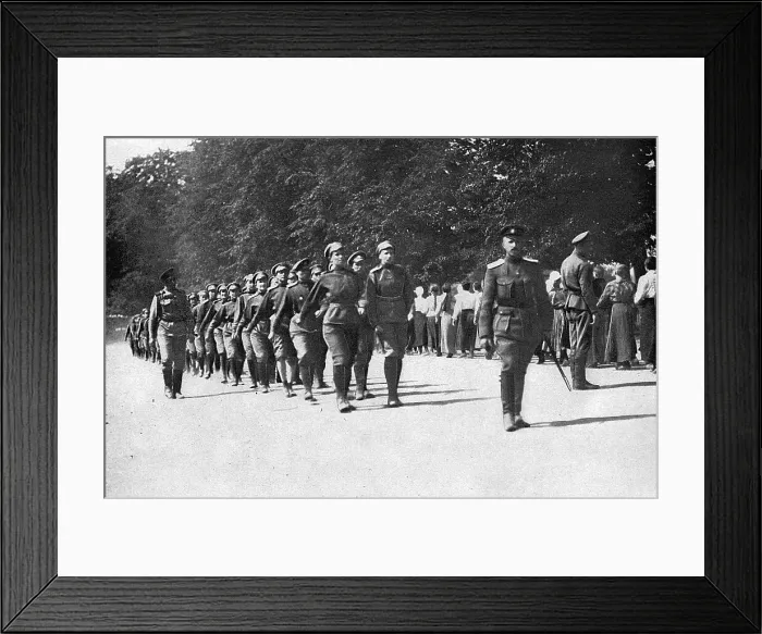 Framed Print : Women's Battalion of Death, Russia, WW1 Framed Print : Women's Battalion of Death, Russia, WW1
