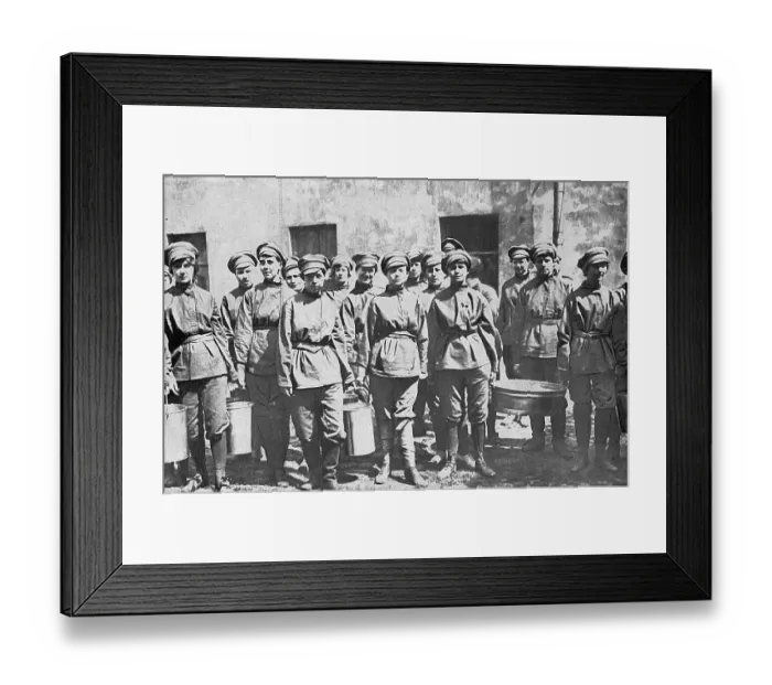Framed Print : Women's Battalion of Death, Russia, WW1 Framed Print : Women's Battalion of Death, Russia, WW1