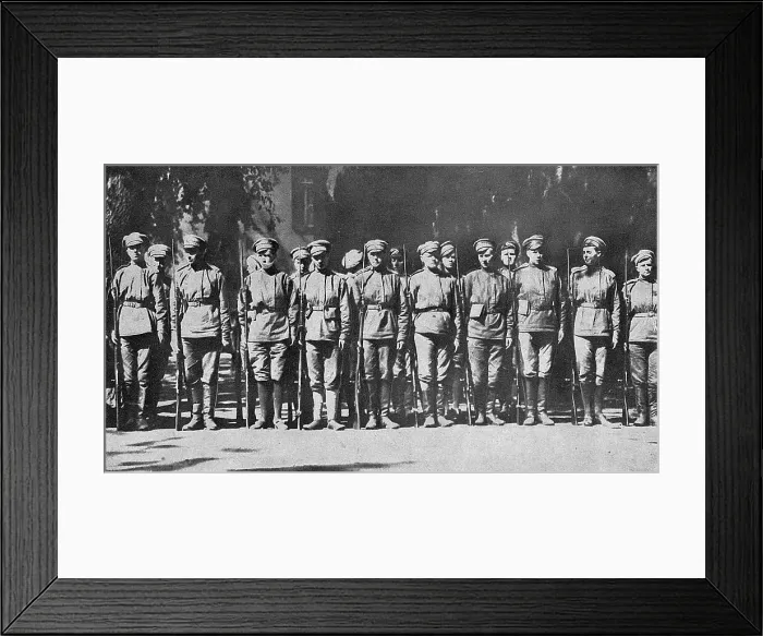 Framed Print : Women's Battalion of Death, Russia, WW1 Framed Print : Women's Battalion of Death, Russia, WW1