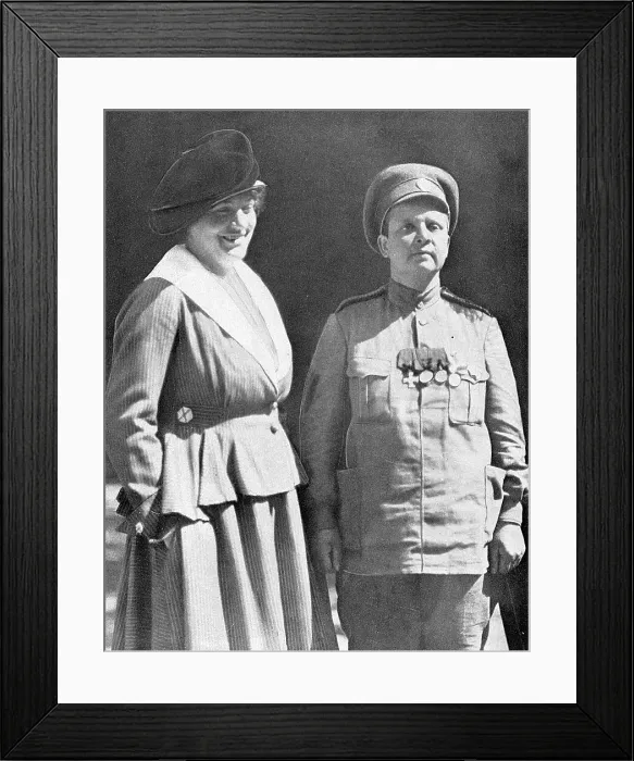 Framed Print : Maria Bochkareva and Florence Harper, Russia, WW1 Framed Print : Maria Bochkareva and Florence Harper, Russia, WW1