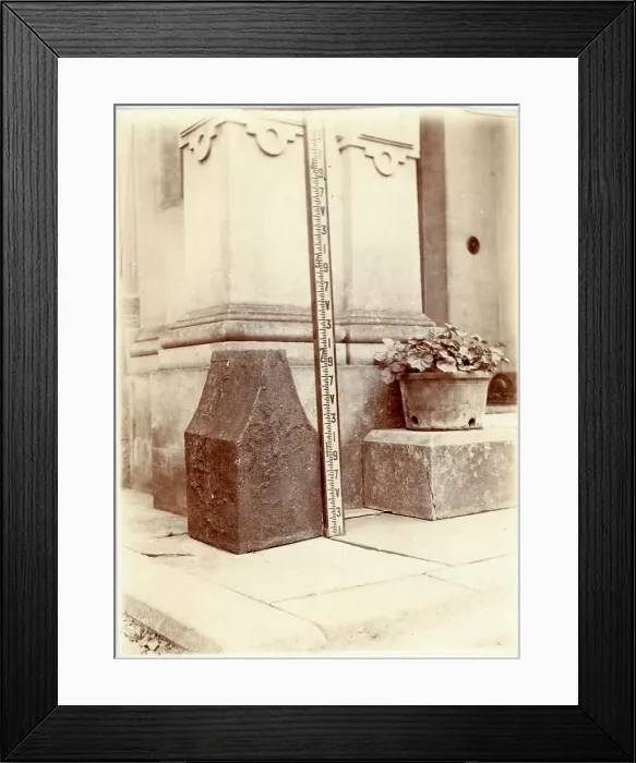 Framed Print : Photograph of an old anvil found in Kent Framed Print : Photograph of an old anvil found in Kent