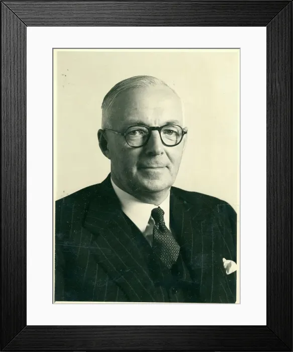 Framed Print : Portrait of Sir Arnold Alexander Hall Framed Print : Portrait of Sir Arnold Alexander Hall