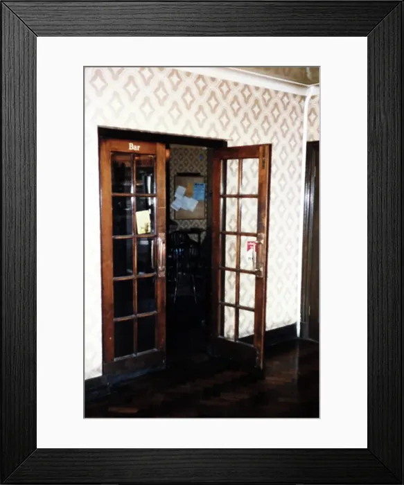 Framed Print : Photograph of Britannia PH, Lancing, Sussex Framed Print : Photograph of Britannia PH, Lancing, Sussex