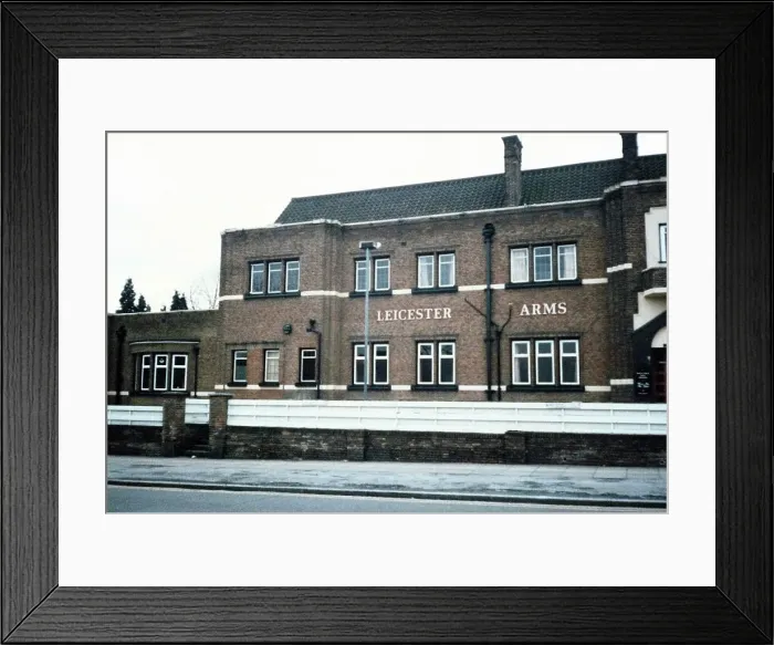 Framed Print : Photograph of Leicester Arms, Luton, Bedfordshire Framed Print : Photograph of Leicester Arms, Luton, Bedfordshire