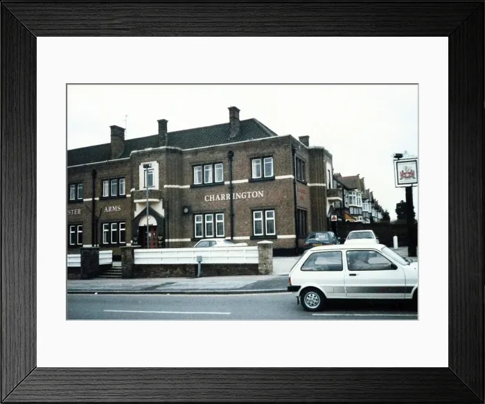 Framed Print : Photograph of Leicester Arms, Luton, Bedfordshire Framed Print : Photograph of Leicester Arms, Luton, Bedfordshire