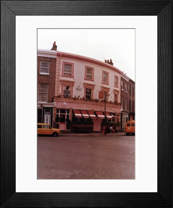 Framed Print : Photograph of Sun In Splendour PH, Notting Hill, London Framed Print : Photograph of Sun In Splendour PH, Notting Hill, London