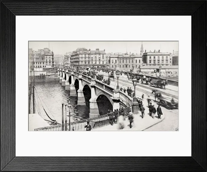 Framed Print : Horse drawn / pedestrians Broomielaw Bridge Glasgow, River Cly Framed Print : Horse drawn / pedestrians Broomielaw Bridge Glasgow, River Cly