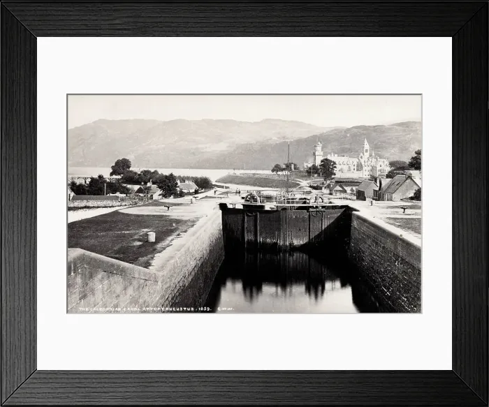 Framed Print : Lock on the Caledonian Canal at Fort Augustus, Scotland
