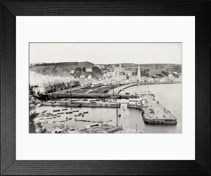 Framed Print : View of boats and the harbour at Rothesay, Scotland Framed Print : View of boats and the harbour at Rothesay, Scotland