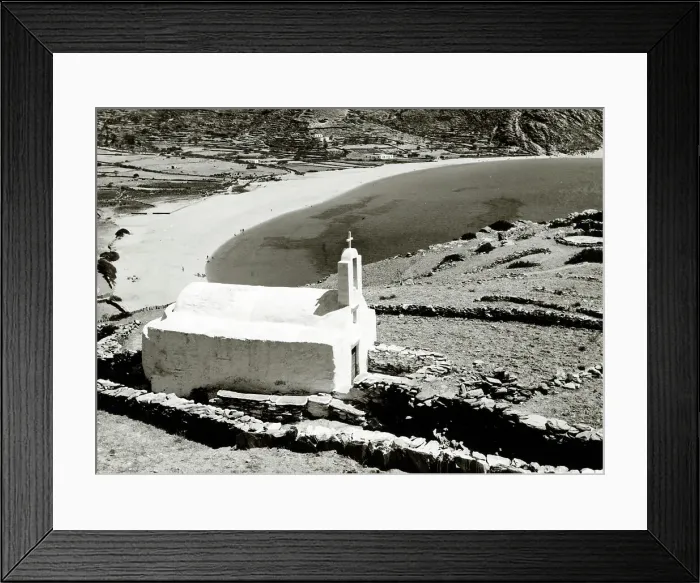 Framed Print : Greece - Cyclades Group - Small Chapel on Ios Framed Print : Greece - Cyclades Group - Small Chapel on Ios