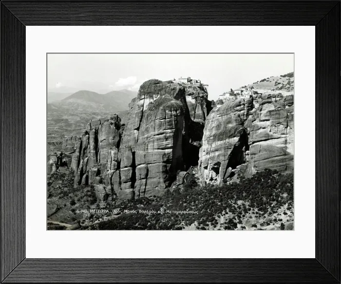 Framed Print : Dramatic clifftop Monasteries on Meteora, Greece Framed Print : Dramatic clifftop Monasteries on Meteora, Greece