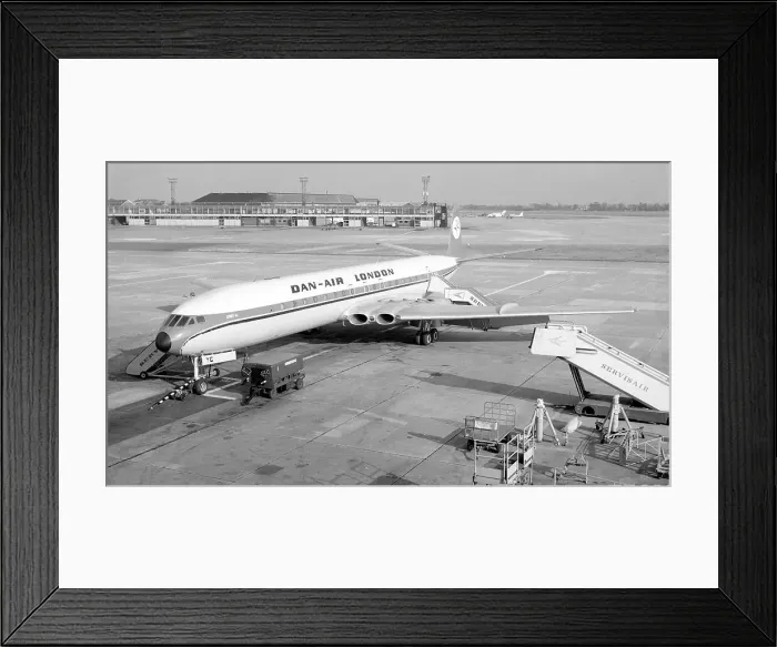 Framed Print : de Havilland DH. 106 Comet 4B G-APYC Framed Print : de Havilland DH. 106 Comet 4B G-APYC