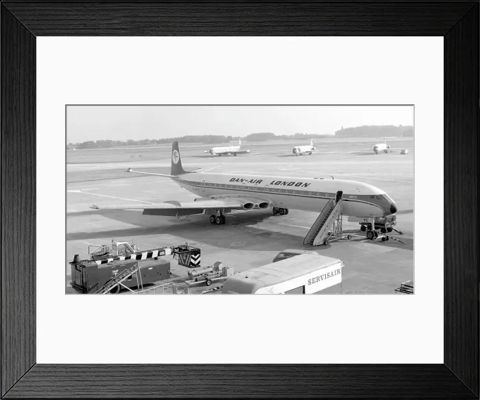 Framed Print : de Havilland DH. 106 Comet 4B G-APYC Framed Print : de Havilland DH. 106 Comet 4B G-APYC