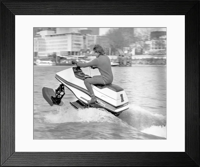 Framed Print : Barry Sheene on a Spirit Marine Wetbike Framed Print : Barry Sheene on a Spirit Marine Wetbike