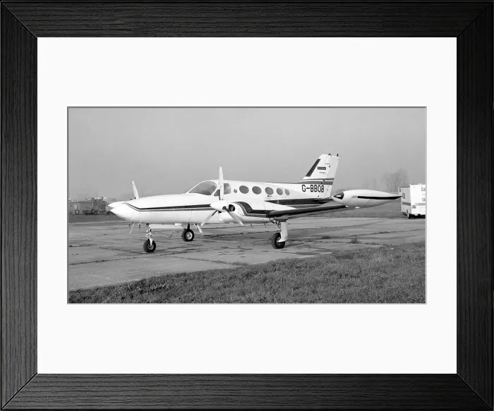 Framed Print : Cessna 421 G-BBOB Framed Print : Cessna 421 G-BBOB