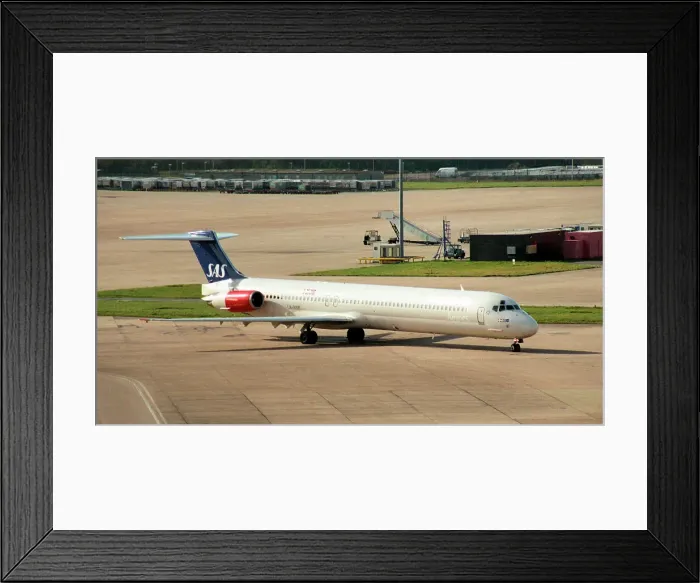 Framed Print : McDonnell Douglas MD-81 LN-RMM Blenda Viking Framed Print : McDonnell Douglas MD-81 LN-RMM Blenda Viking