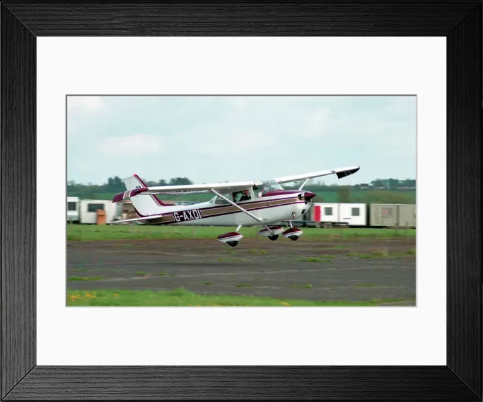 Framed Print : Reims-Cessna F. 172H Skyhawk G-AXDI Framed Print : Reims-Cessna F. 172H Skyhawk G-AXDI