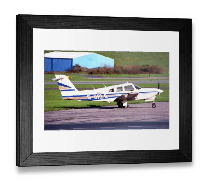 Framed Print : Piper PA-28 Cherokee Arrow IV G-BRLG Framed Print : Piper PA-28 Cherokee Arrow IV G-BRLG