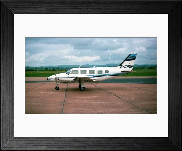 Framed Print : Piper PA-31 Navajo G-OHOP Framed Print : Piper PA-31 Navajo G-OHOP