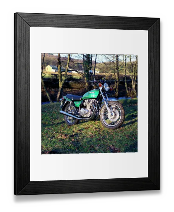 Framed Print : Kawasaki Z 650 motorbike Framed Print : Kawasaki Z 650 motorbike