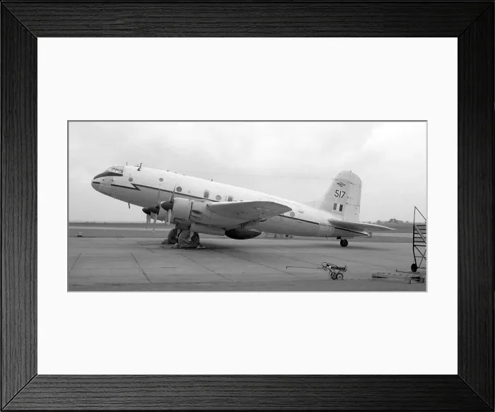 Framed Print : Handley Page Hastings T. 5 TG517 Framed Print : Handley Page Hastings T. 5 TG517