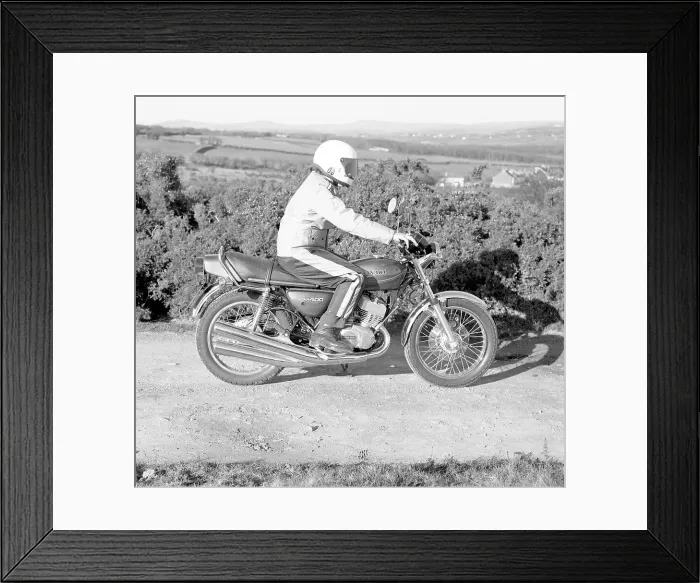 Framed Print : Kawasaki KH400 motorcycle Framed Print : Kawasaki KH400 motorcycle